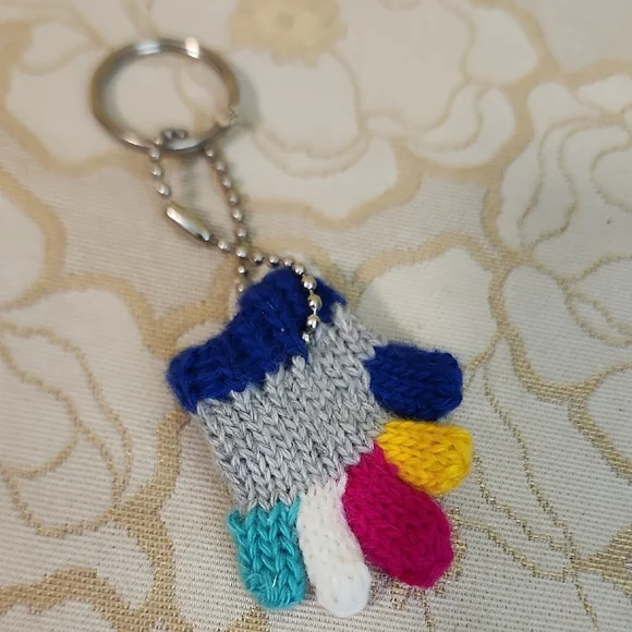 Colorful Knit Glove Keychain - Picture 2 of 4